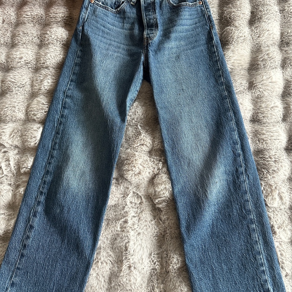 Levi's Women's Ribcage Straight Jeans 25